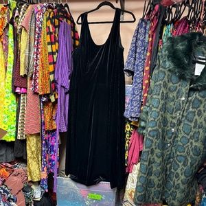 Lane Bryant Cacique Black Velvet Nightgown/Dress, size 26/28